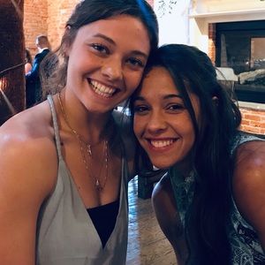 Meet your Posher, Cait